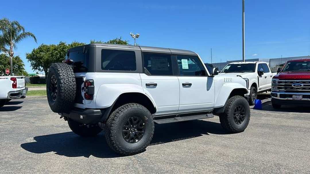 2026 Ford Bronco Raptor - Image 3
