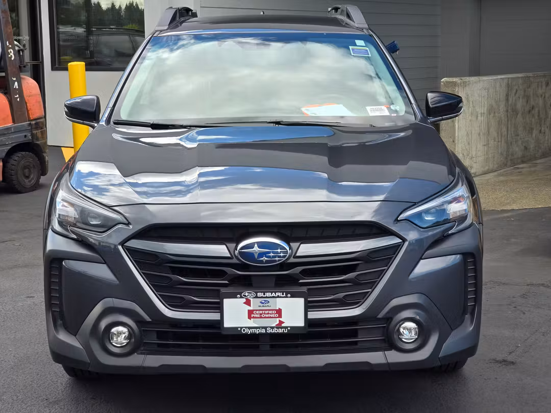 2023 Subaru Outback Premium - Image 2