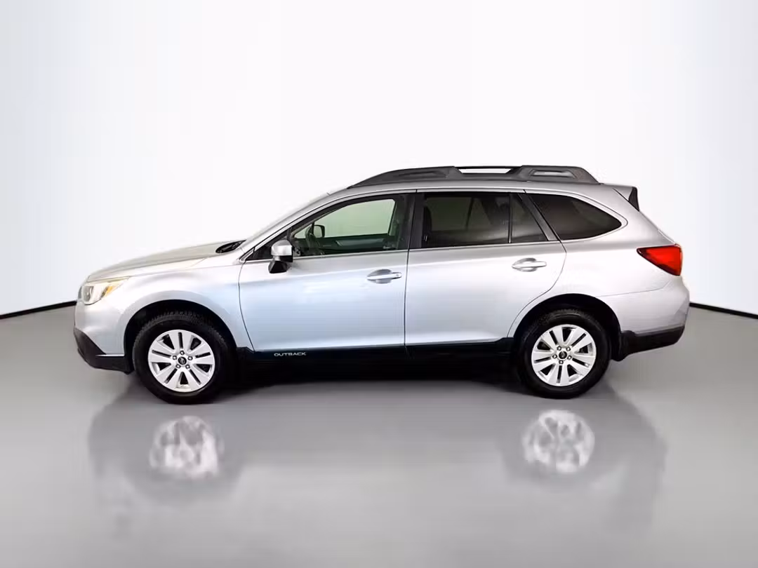 2016 Subaru Outback 2.5i Premium - Image 2