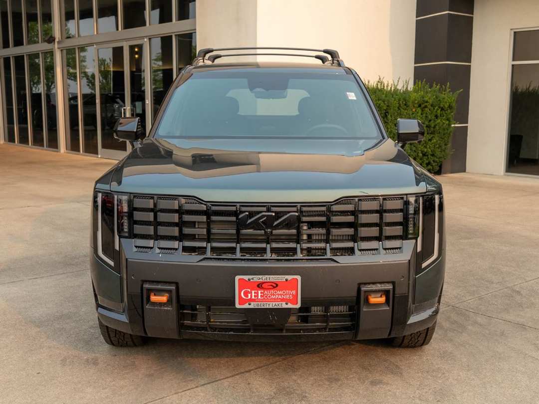 2027 Kia Telluride XPro SXPrestige - Image 2