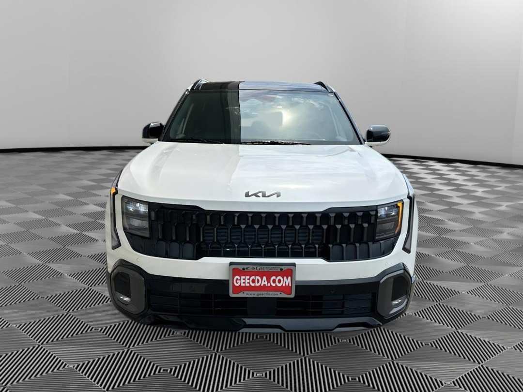 2027 Kia Seltos XLine S - Image 2