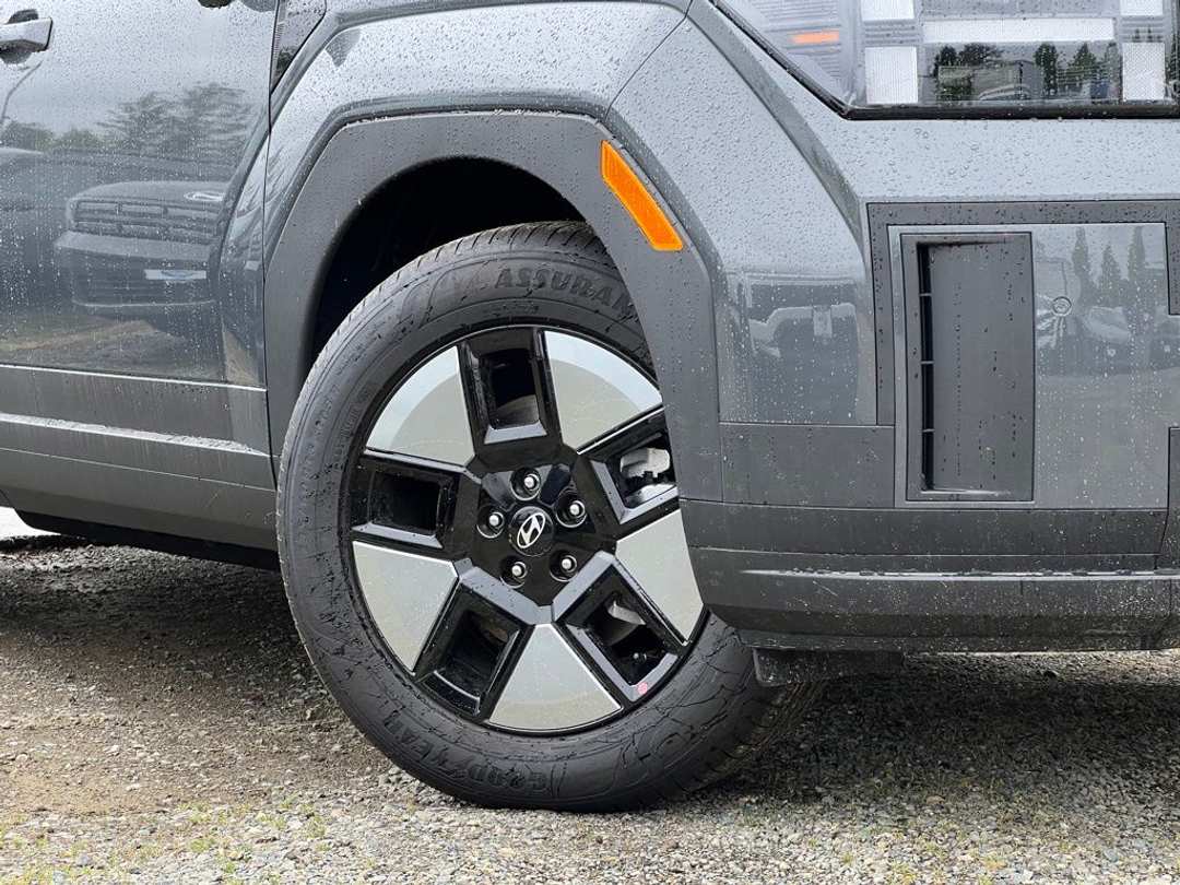2026 Hyundai Santa Fe Hybrid SE - Image 2