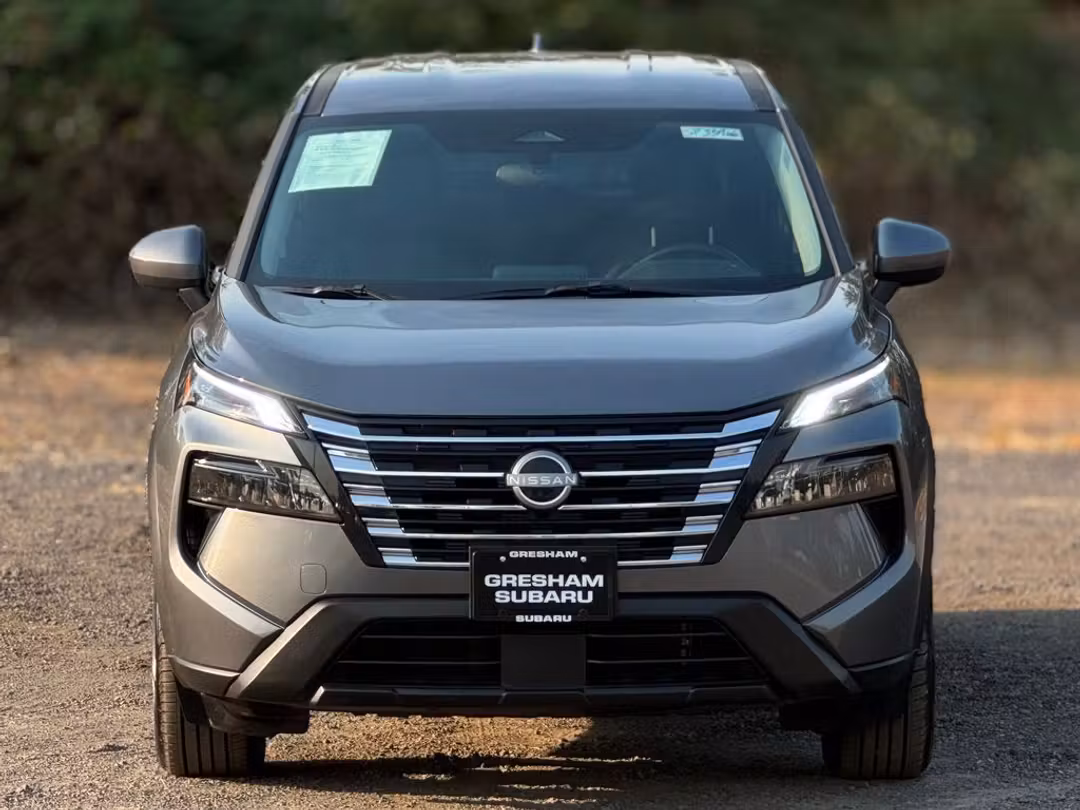 2025 Nissan Rogue SV - Image 2