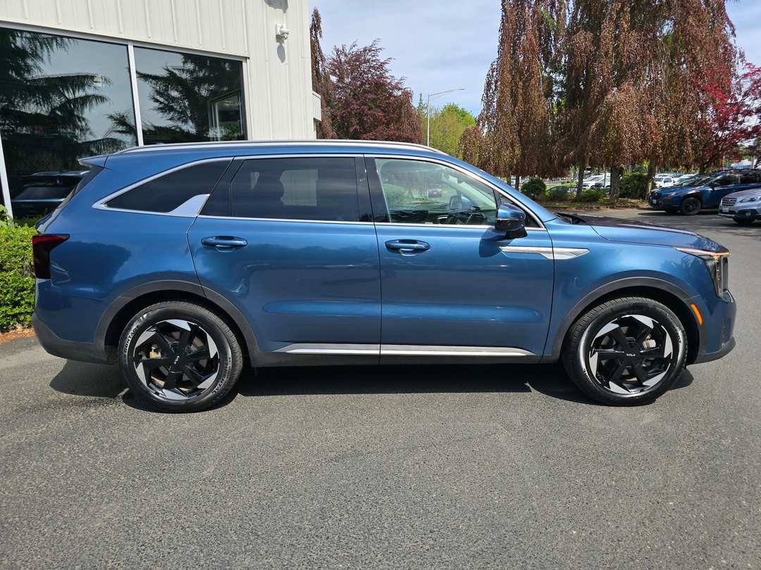 2025 Kia Sorento Hybrid EX - Image 3