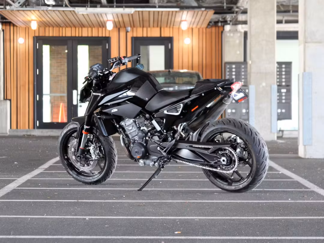 2022 KTM 890 Duke - Image 3