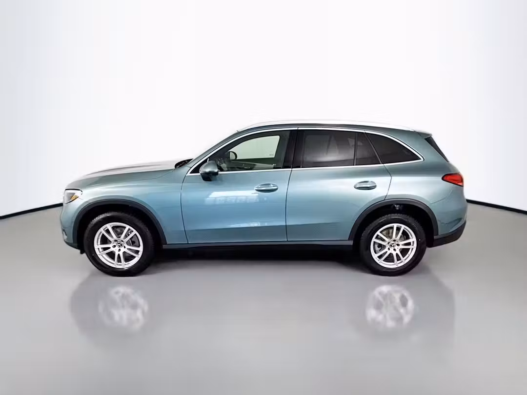 2026 Mercedes-Benz GLC GLC 300 - Image 2