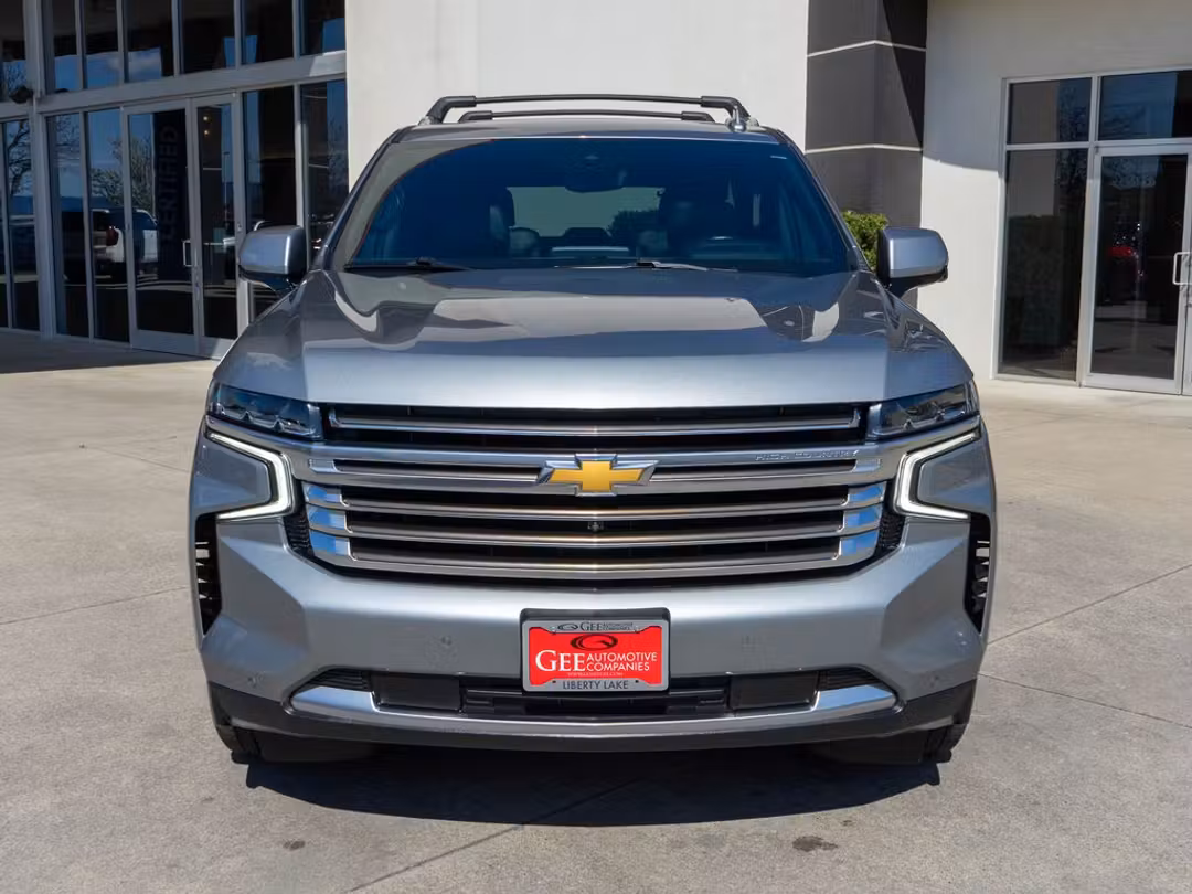 2024 Chevrolet Suburban High Country - Image 2