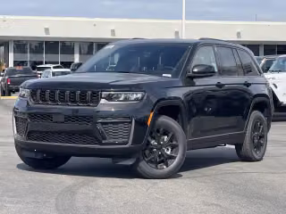 2026 Jeep Grand Cherokee Laredo Altitude