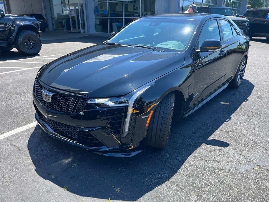2023 Cadillac Ct4 VSeries - Image 2