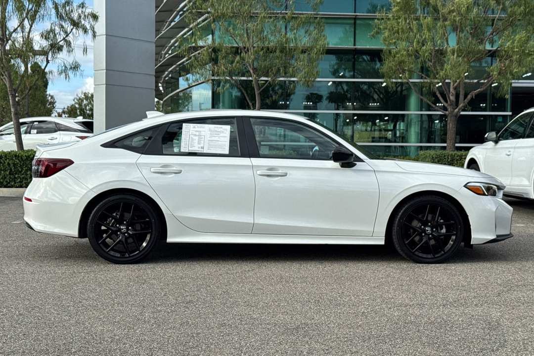 2025 Honda Civic Hybrid Sport - Image 3