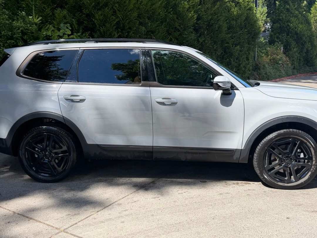 2025 Kia Telluride SXPrestige XLine - Image 2