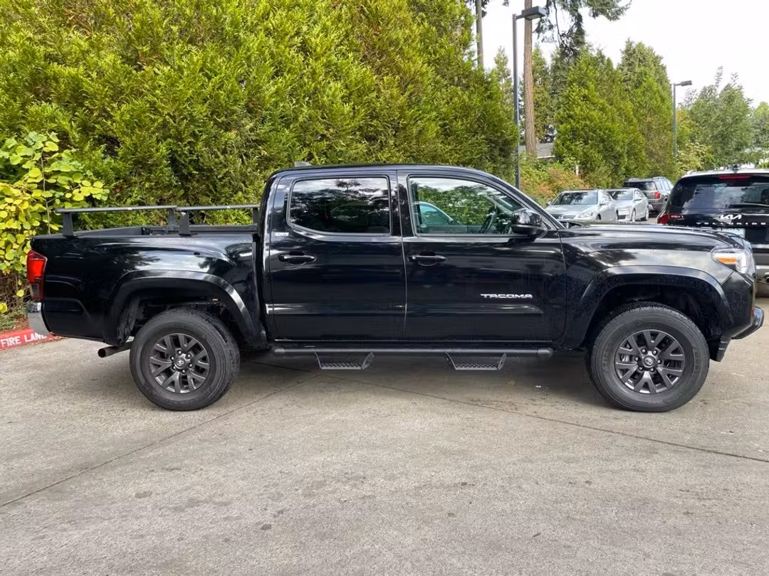 2023 Toyota Tacoma SR5 - Image 3