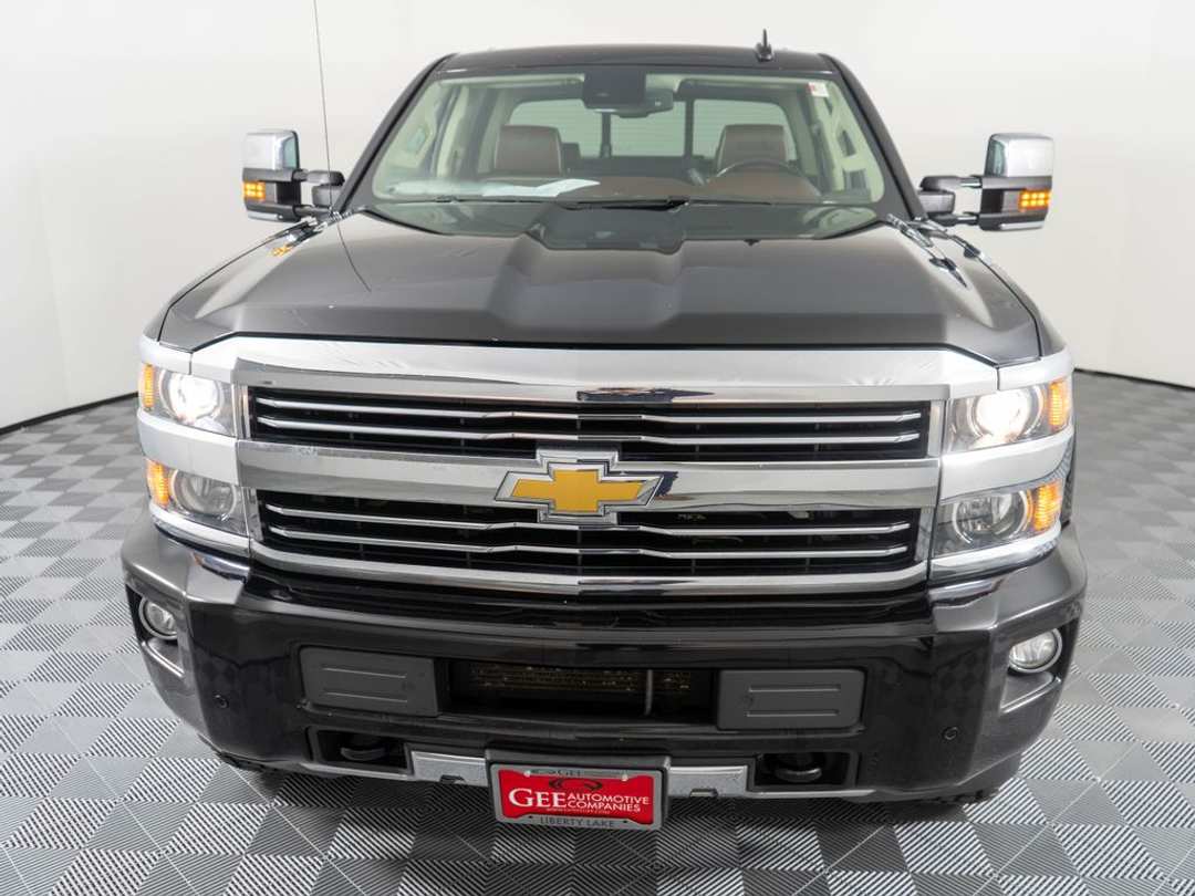 2016 Chevrolet Silverado 3500Hd High Country - Image 2