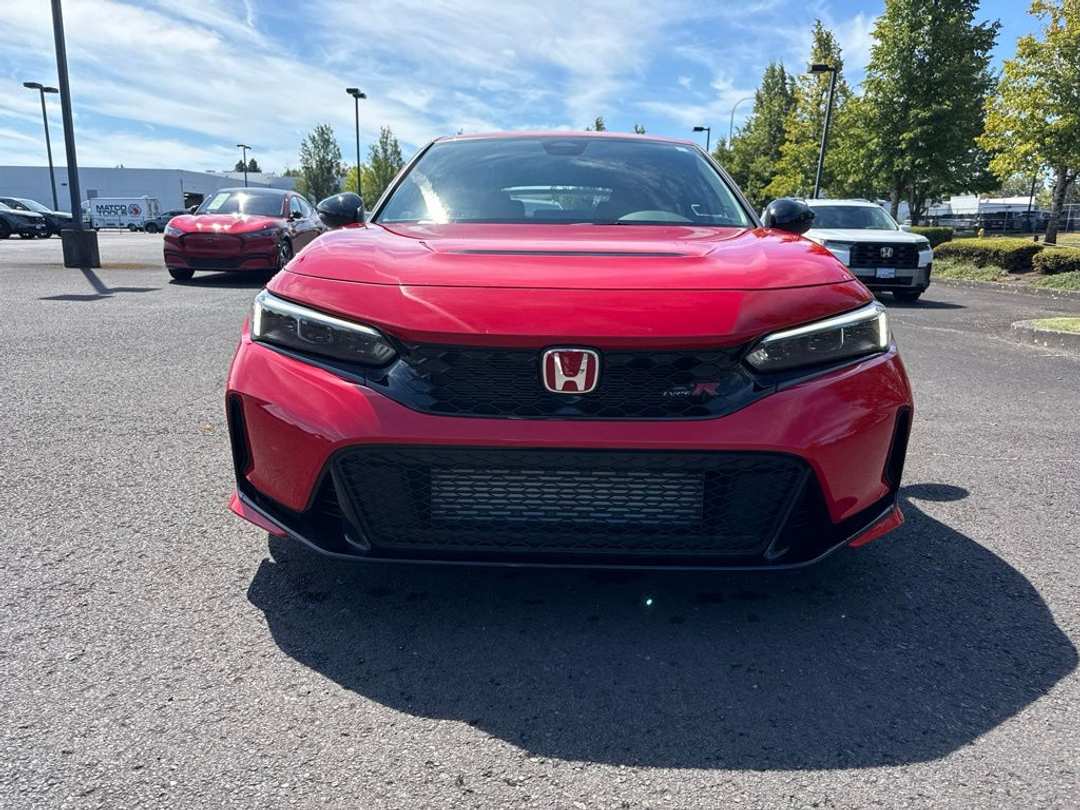 2025 Honda Civic Type R - Image 2