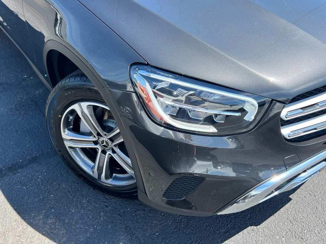 2022 Mercedes-Benz GLC GLC 300 - Image 2