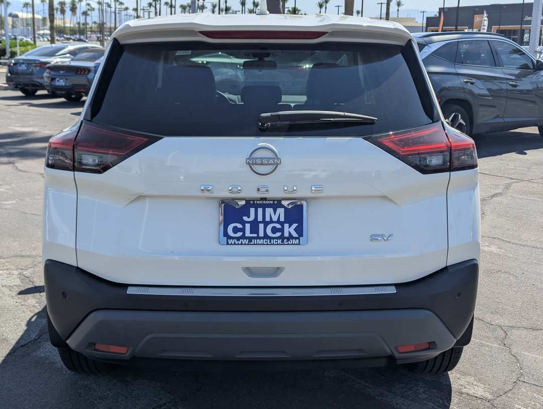2023 Nissan Rogue SV - Image 3