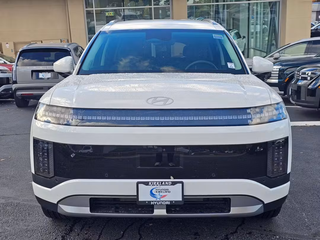 2026 Hyundai Ioniq 9 S - Image 2