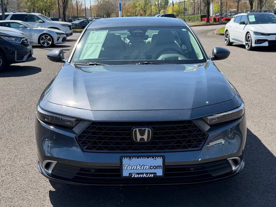 2024 Honda Accord Hybrid Touring - Image 3