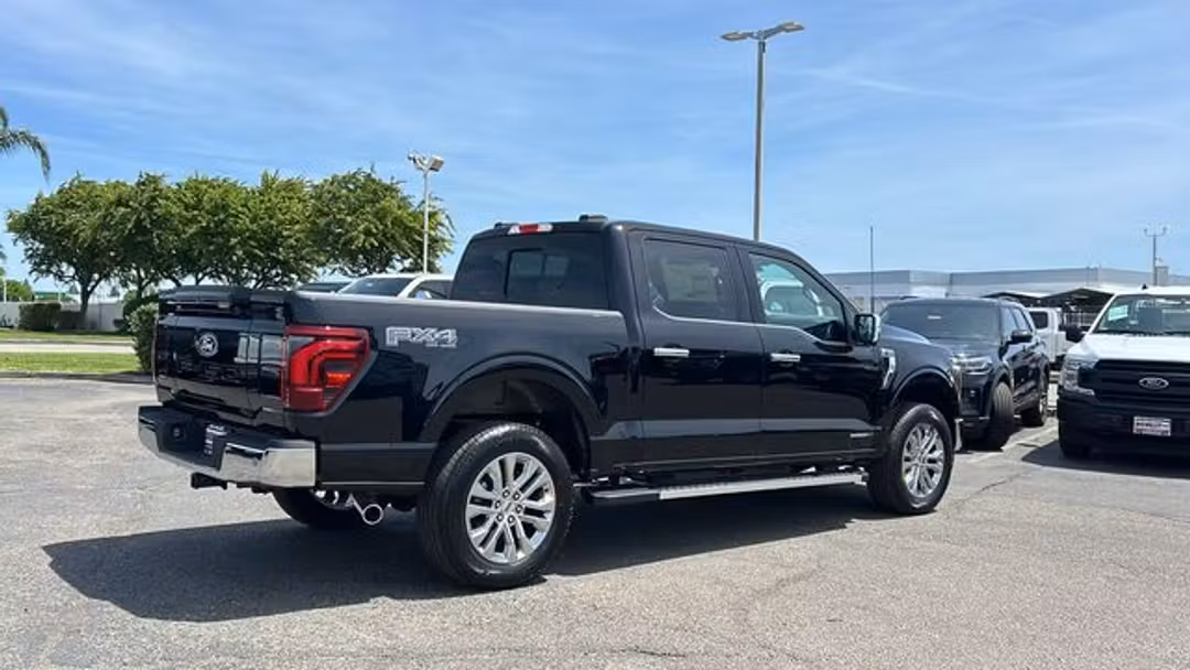 2026 Ford F-150 Lariat - Image 3