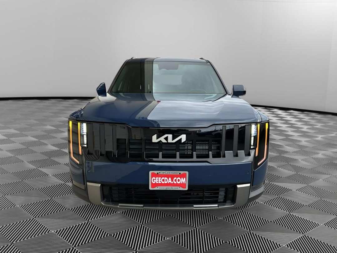 2027 Kia Telluride S - Image 2
