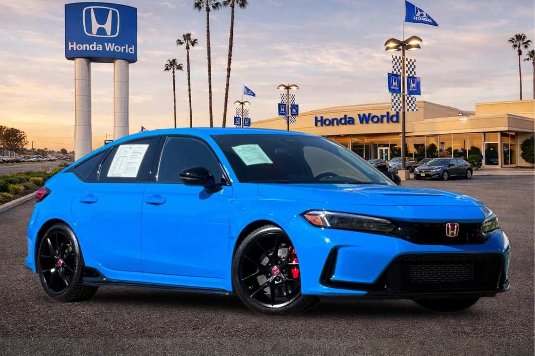 2023 Honda Civic Type R - Image 2