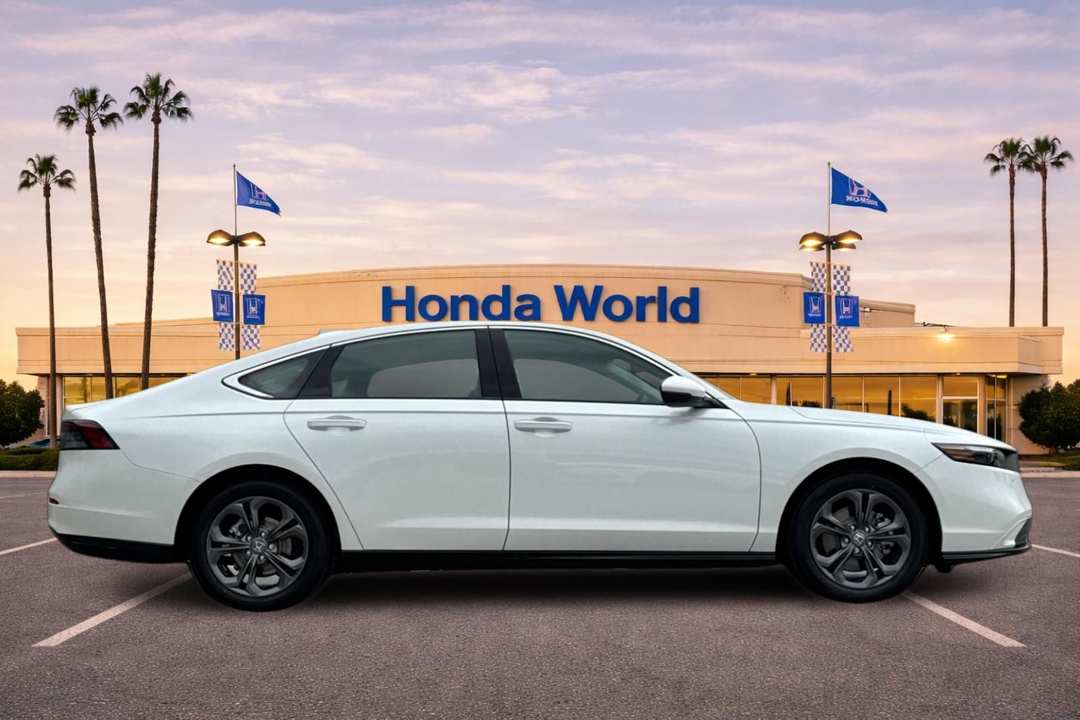 2026 Honda Accord Hybrid EXL - Image 3