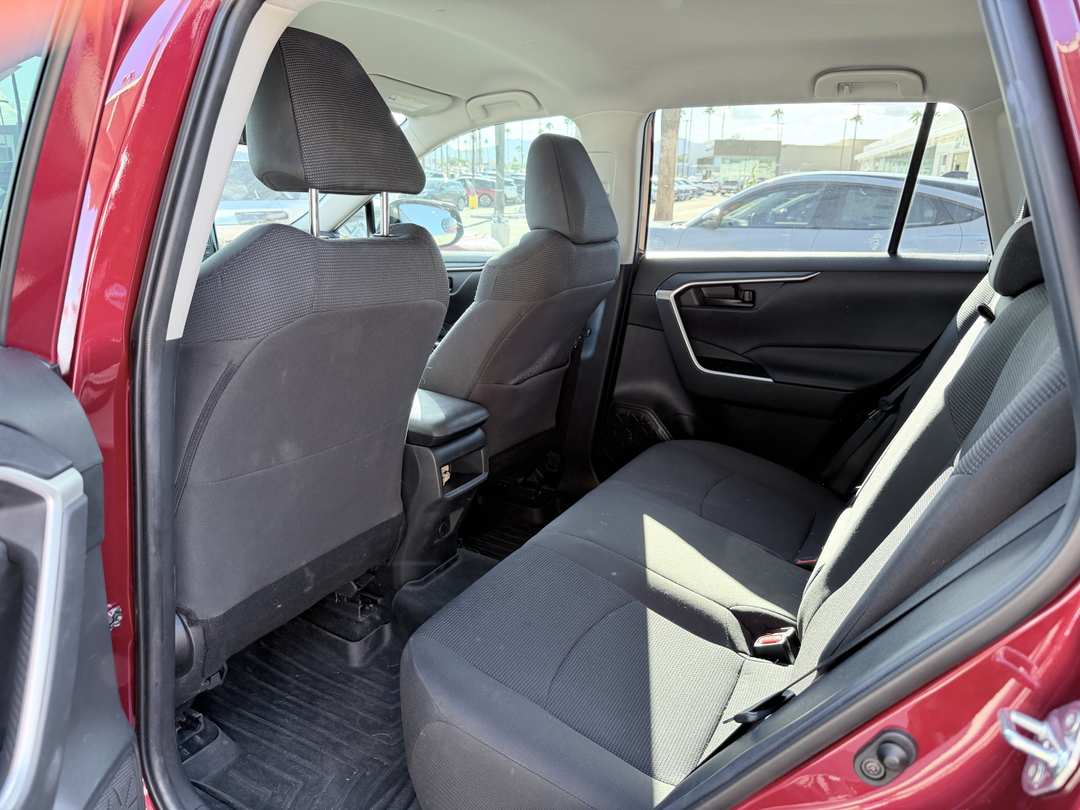 2021 Toyota Rav4 LE - Image 3
