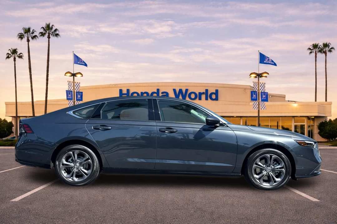 2026 Honda Accord Hybrid EXL - Image 3