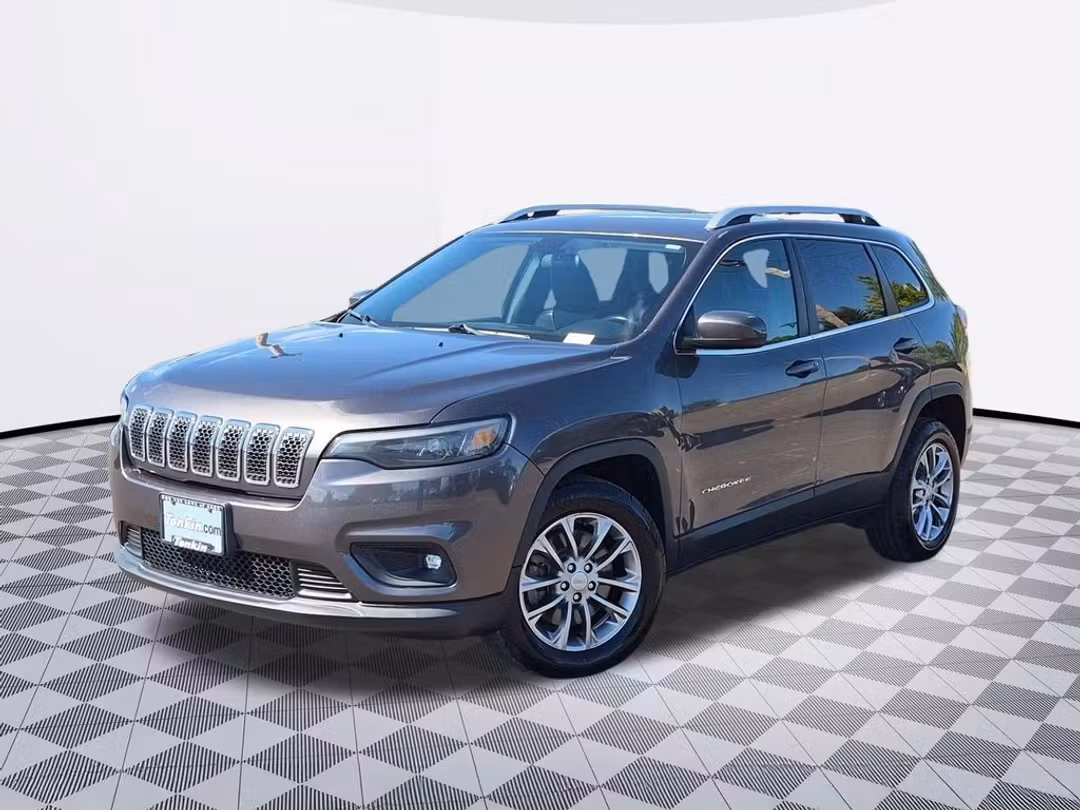 2019 Jeep Cherokee Latitude Plus - Image 2
