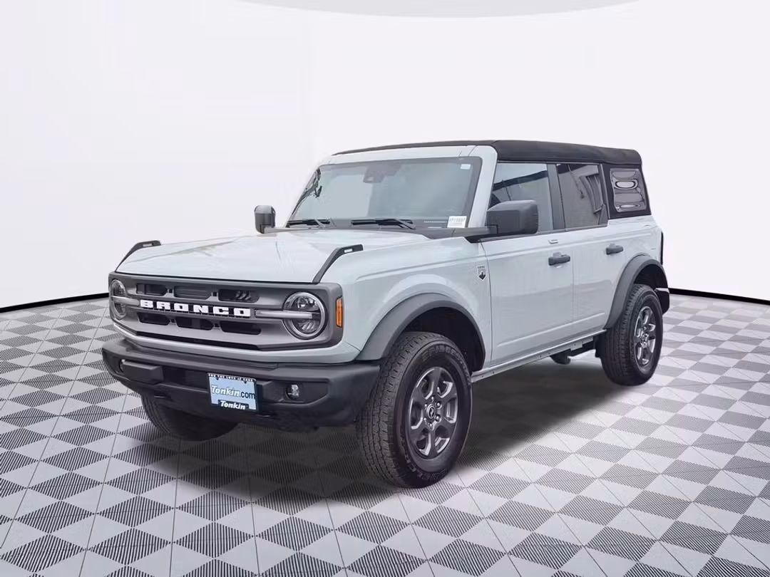 2023 Ford Bronco Big Bend - Image 2