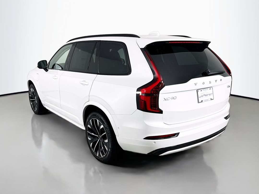 2026 Volvo Xc90 Plug-In Hybrid T8 Ultra - Image 3