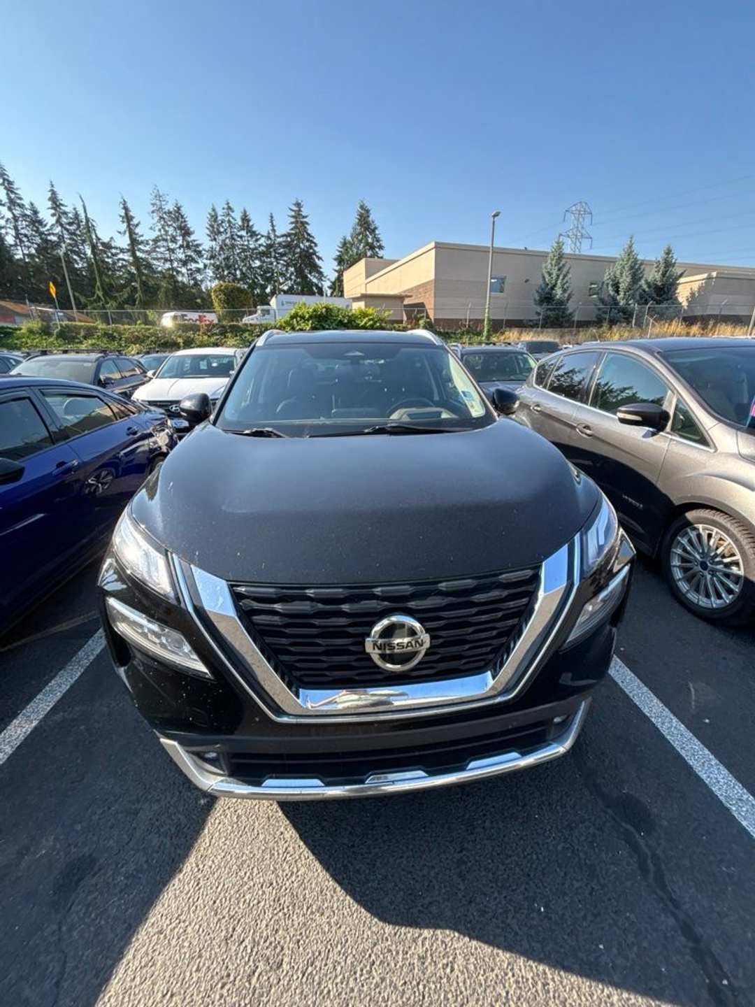 2021 Nissan Rogue Platinum - Image 2