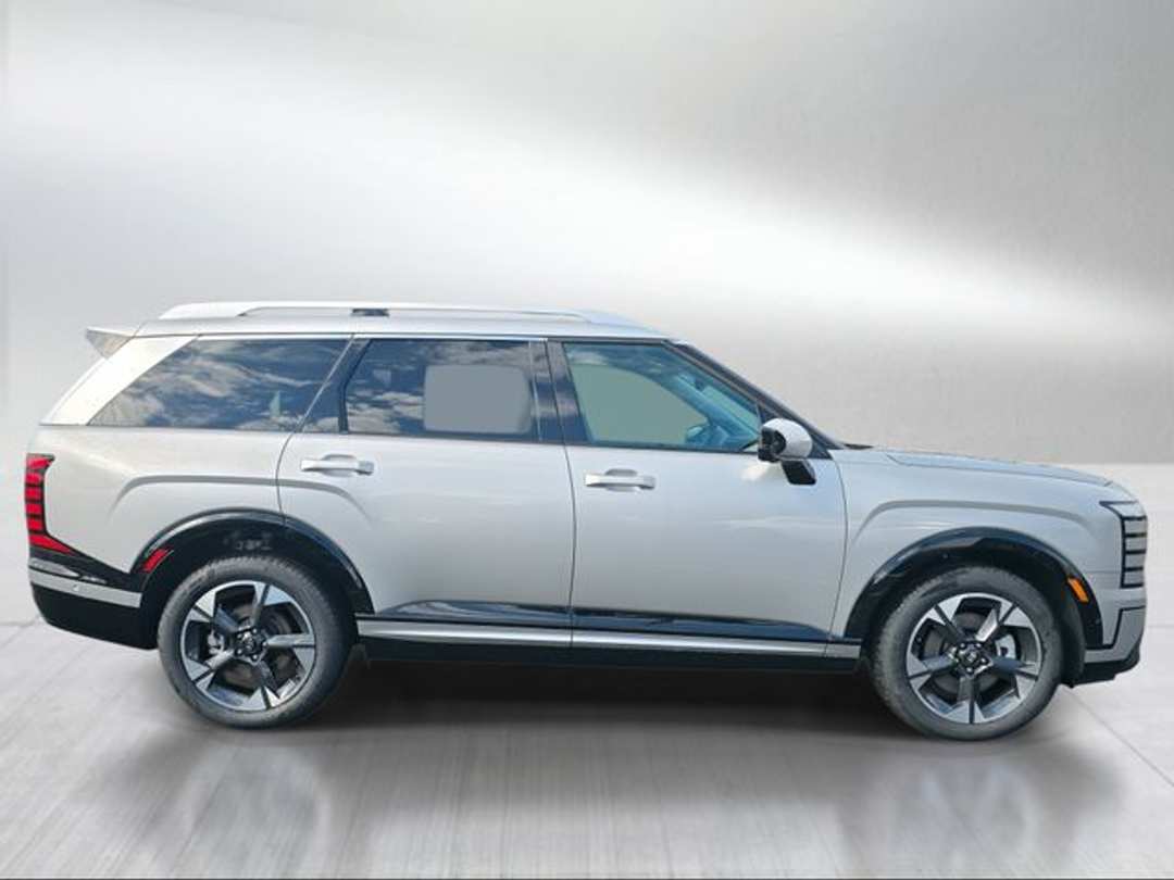 2027 Hyundai Palisade Hybrid Limited - Image 2
