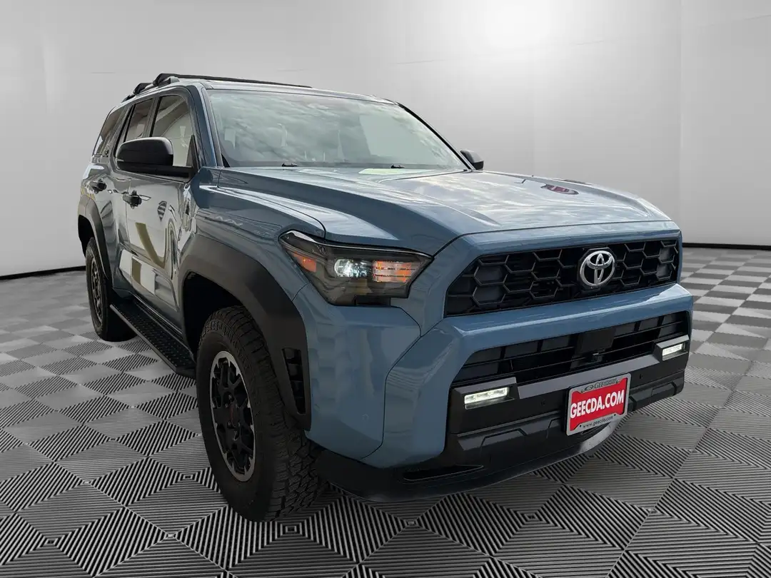 2025 Toyota 4Runner TRD Off Road - Image 3