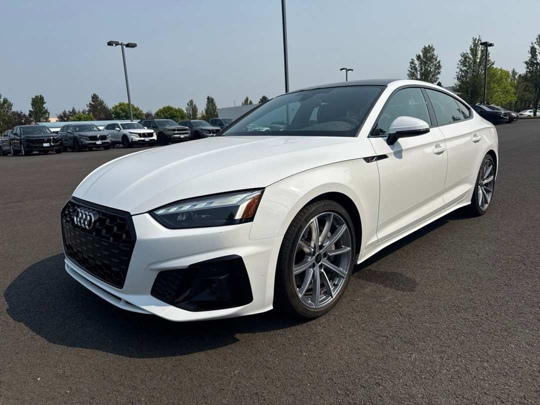 2025 Audi A5 Sportback 45 S line Premium - Image 3