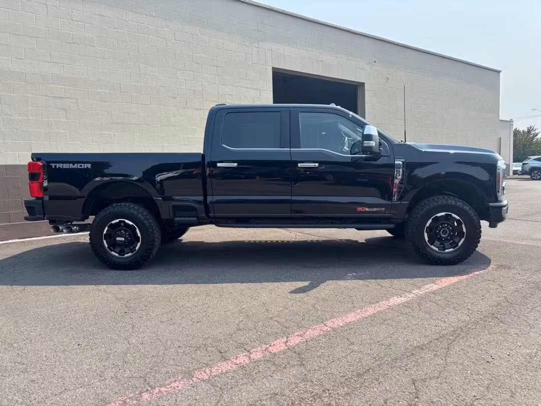 2026 Ford F-350Sd Platinum - Image 3