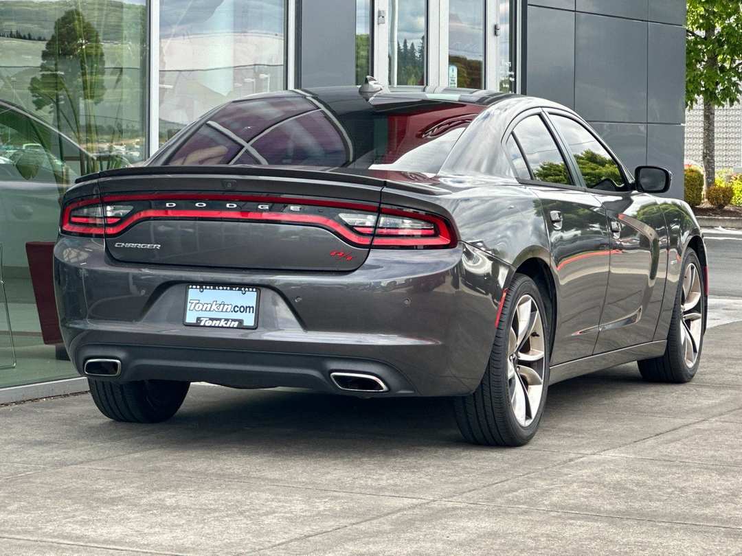 2016 Dodge Charger R/T - Image 3