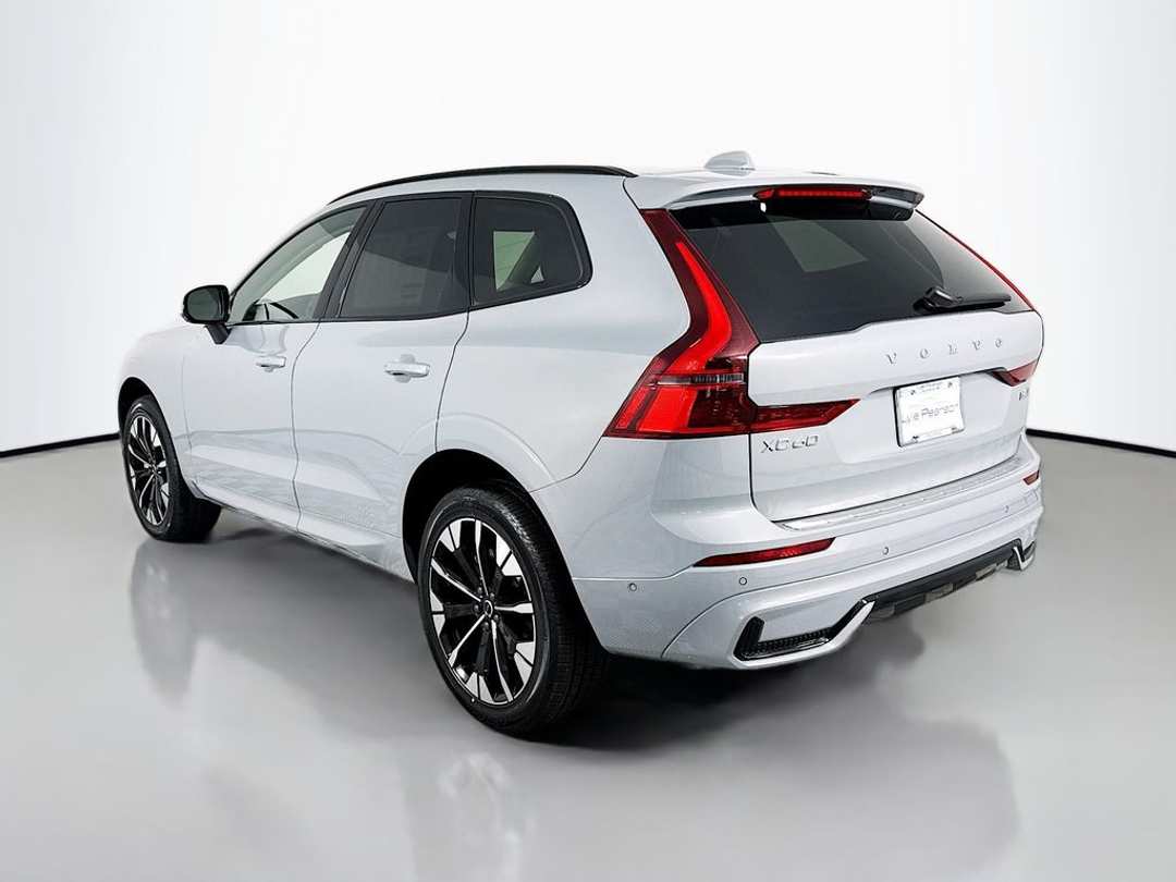 2026 Volvo Xc60 B5 Plus - Image 3