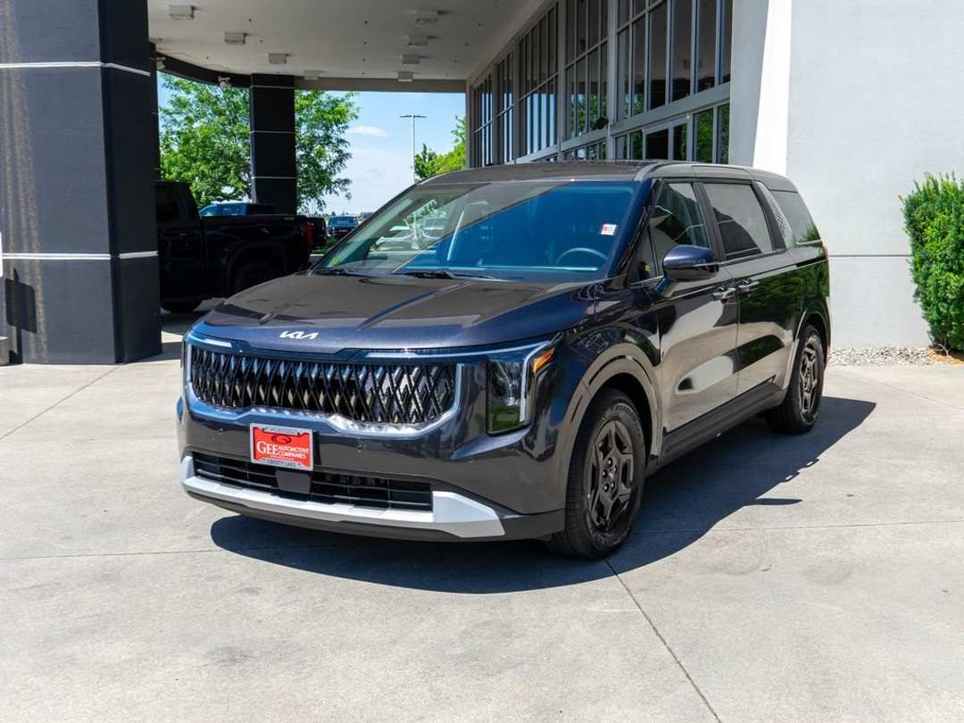 2026 Kia Carnival LXS - Image 3