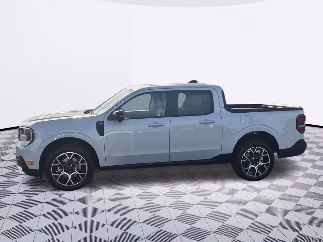 2026 Ford Maverick Lariat - Image 2