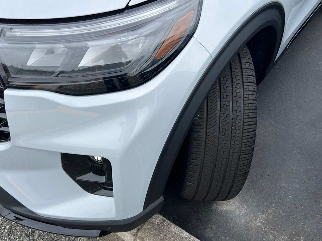 2026 Ford Explorer STLine - Image 3