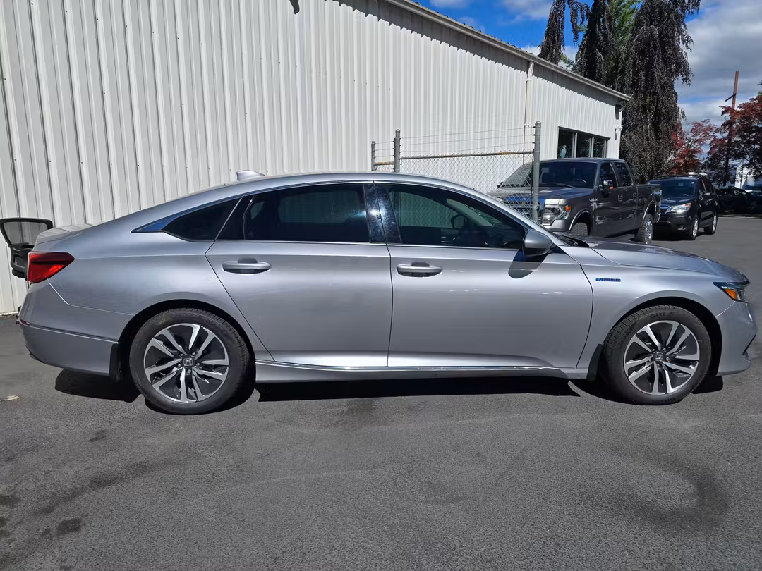 2021 Honda Accord Hybrid EX - Image 3