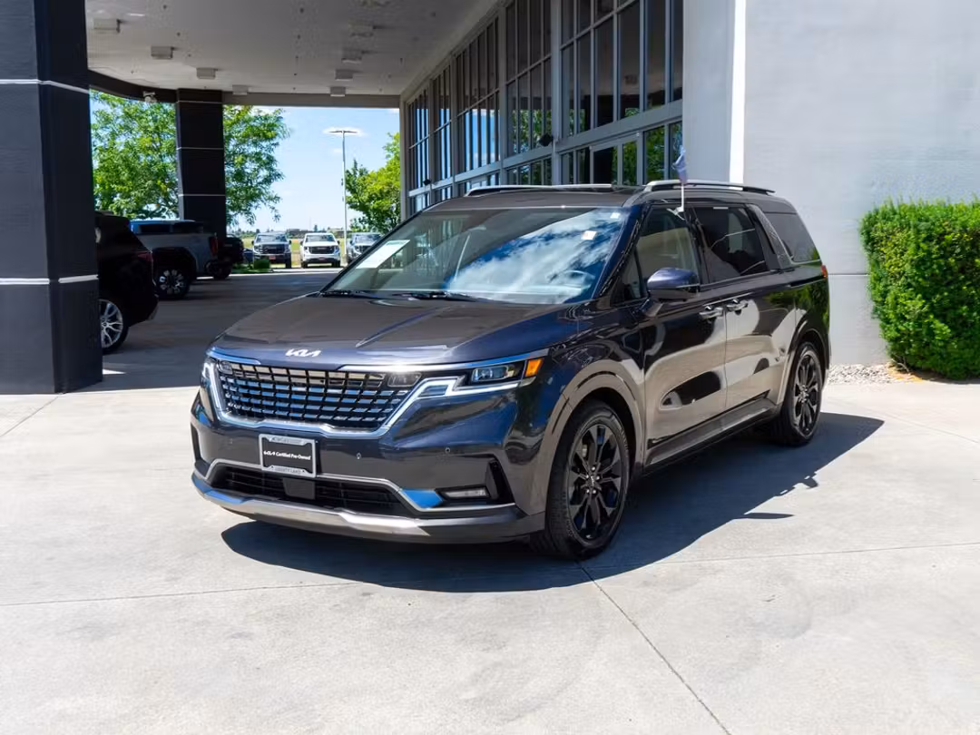 2024 Kia Carnival SX Prestige - Image 3