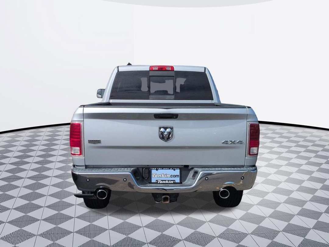 2016 Ram 1500 Laramie - Image 3