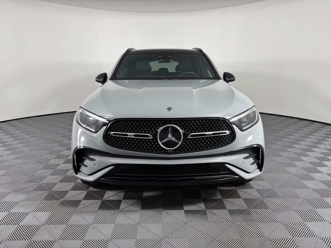 2026 Mercedes-Benz GLC 300 - Image 2