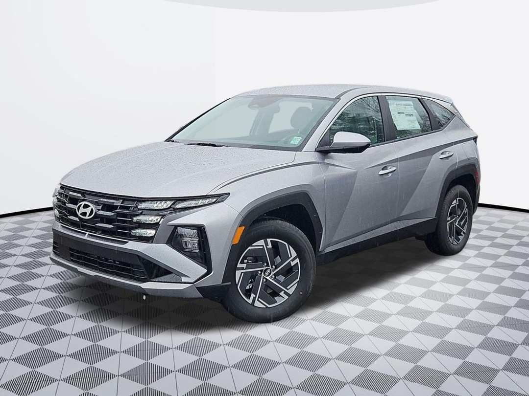 2026 Hyundai Tucson Hybrid Blue SE - Image 2