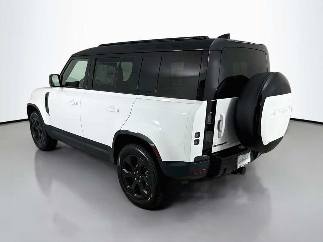 2026 Land Rover Defender 110 S - Image 3