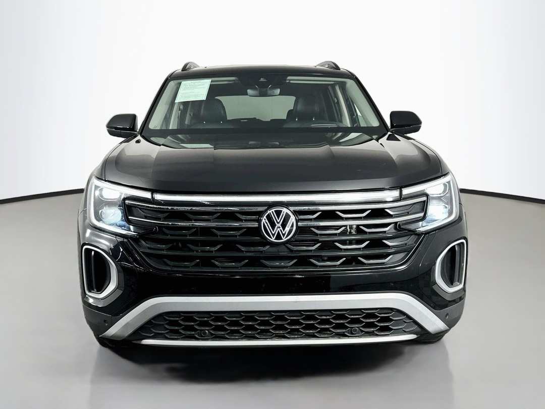 2024 Volkswagen Atlas 2.0T Peak Edition SEL - Image 2