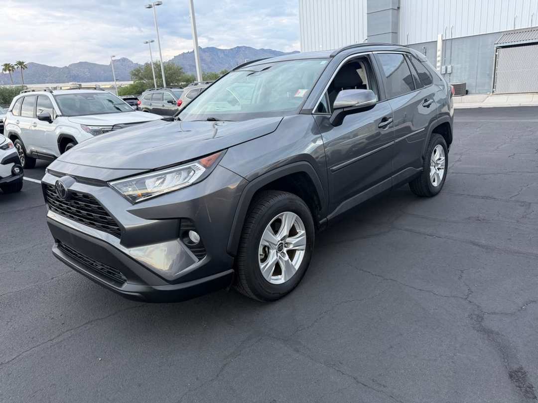 2021 Toyota Rav4 XLE - Image 3