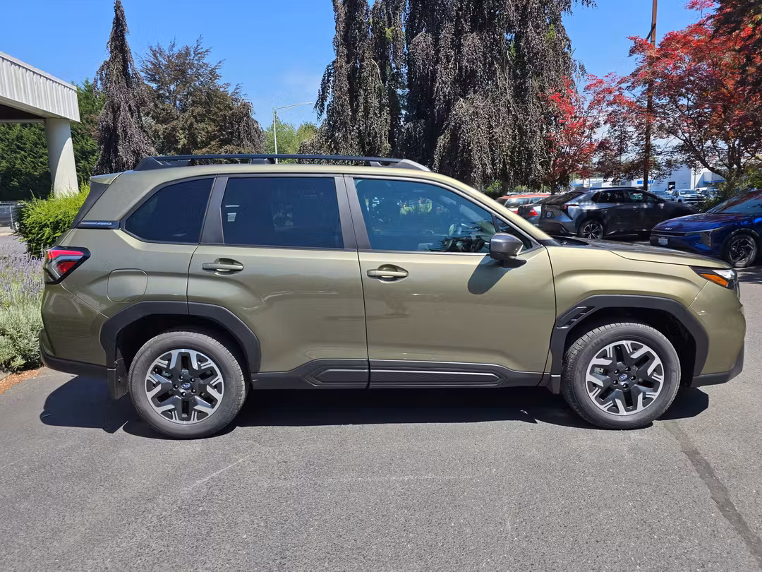2026 Subaru Forester Premium - Image 3